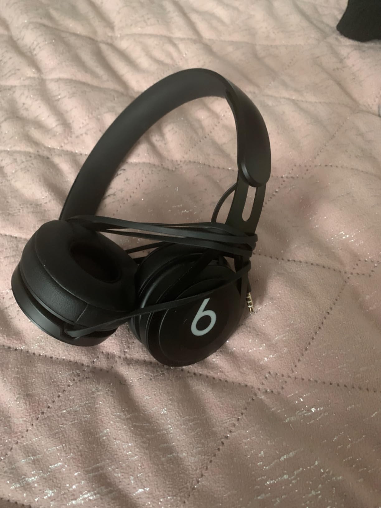 beats by Dr. Dre EP On-Ear Headphones - Black (Renewed) customer photo 1