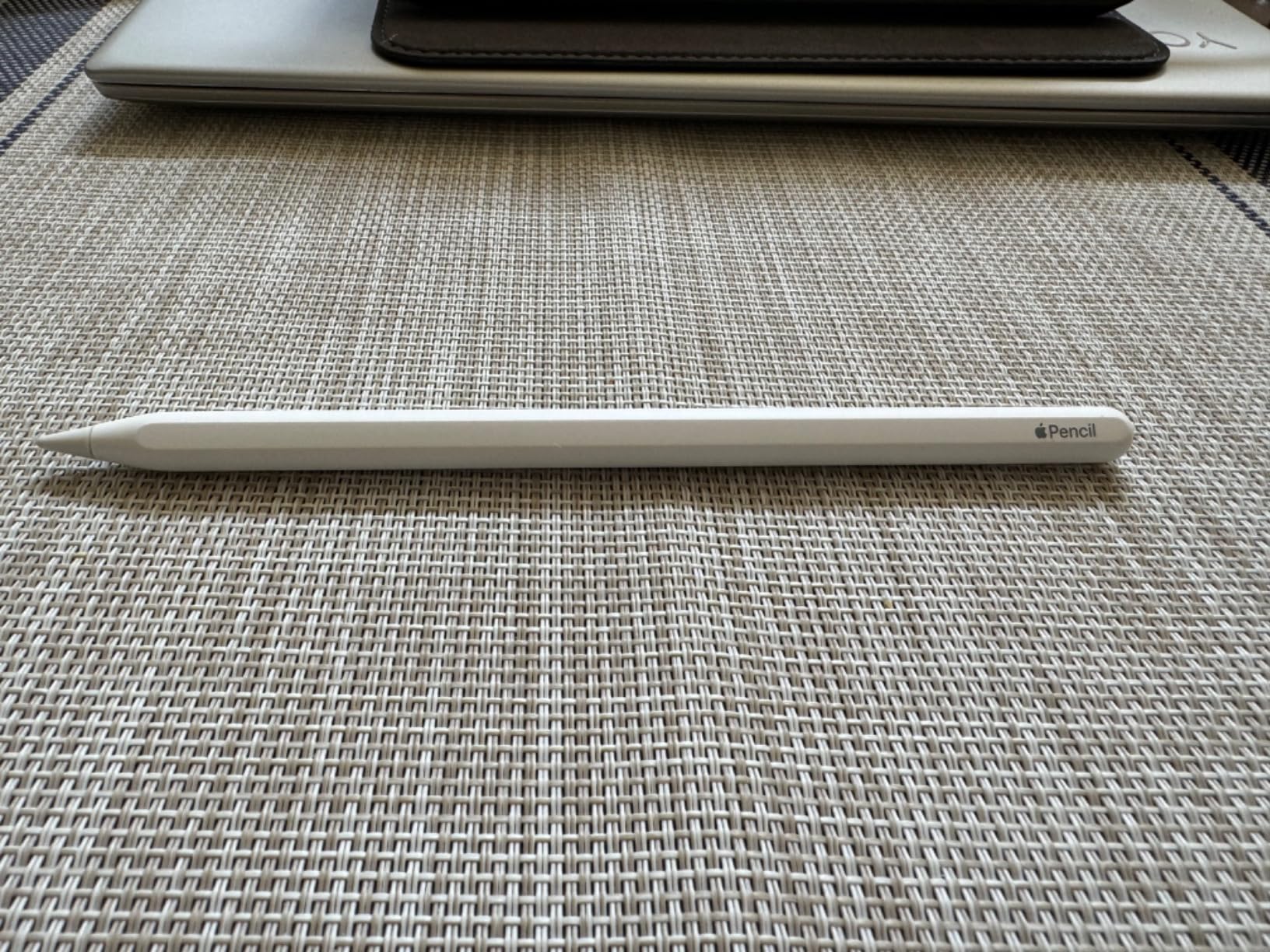 Apple Pencil (2ND Generation) (MU8F2AM/A) customer photo 2