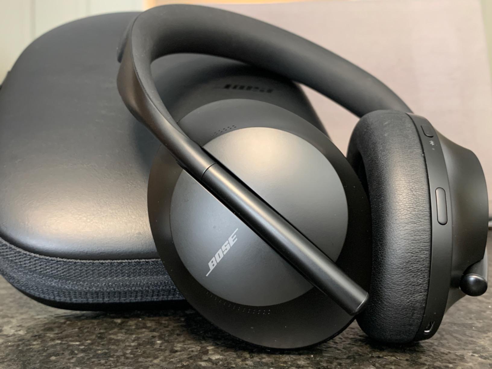 Bose Headphones 700, Noise Cancelling Bluetooth Over-Ear Wireless Headphones with Built-in Microphone for Clear Calls and Alexa Voice Control, Silver Luxe customer photo 1