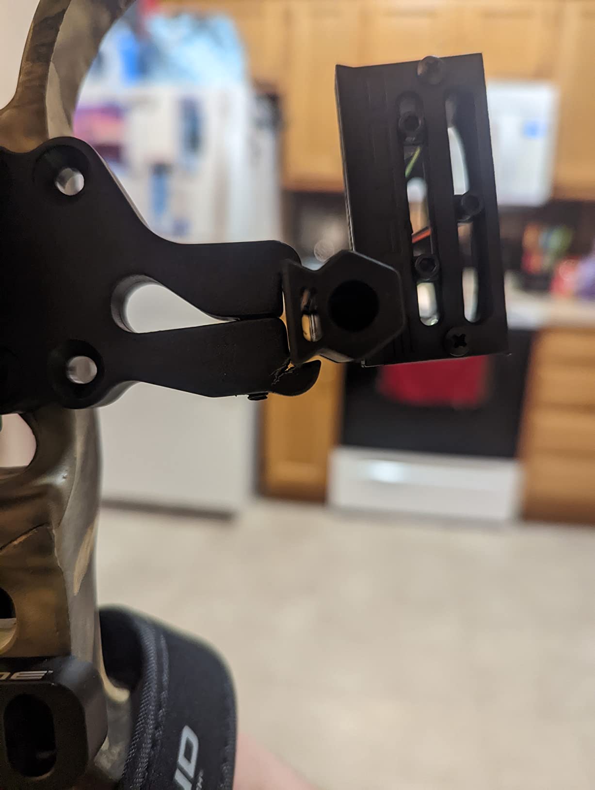 Diamond Archery Edge 320 70lbs Compound Bow customer photo 1