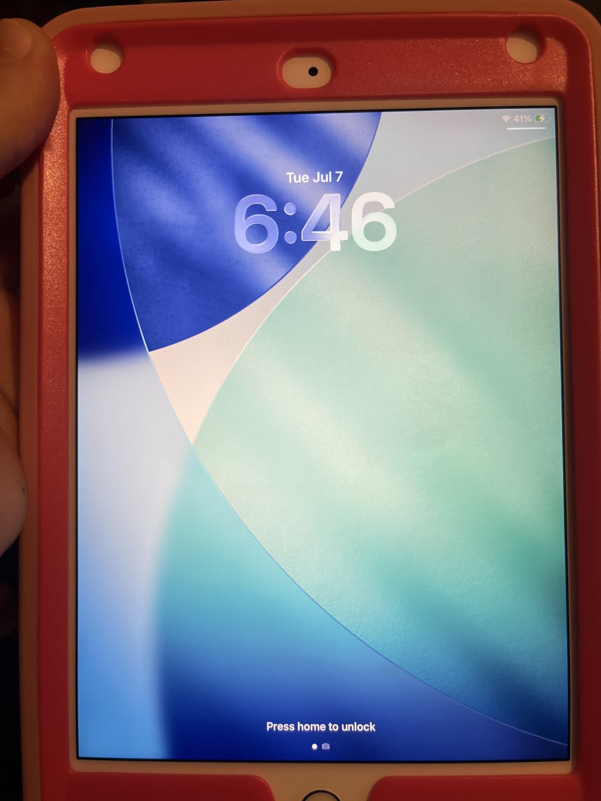 Apple iPad Mini 5th Generation, Wi-Fi, 64GB - Silver (Renewed) customer photo 2