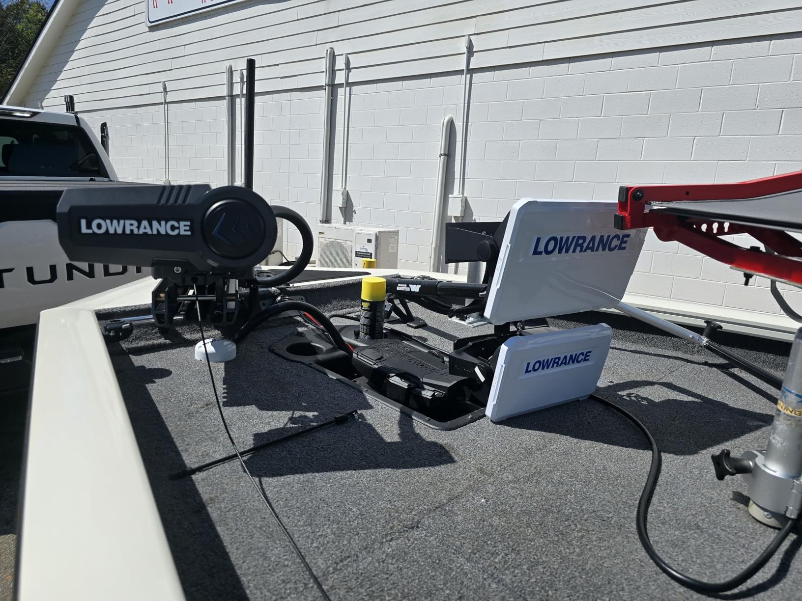Lowrance Ghost - Freshwater Trolling Motor, Ultra Quiet, Bow Mount, 97/120 lbs Thrust with Configurable Foot Pedal customer photo 1