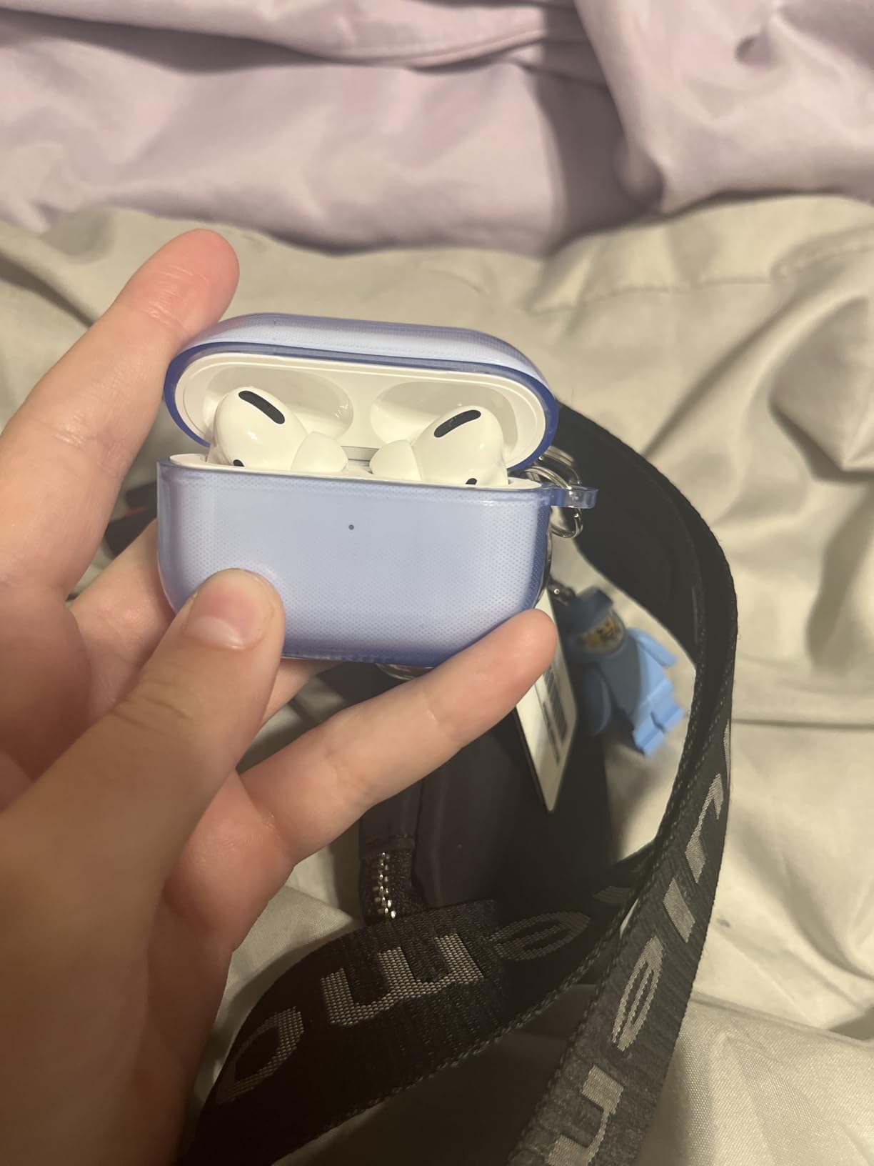Apple AirPods Pro - 1st Gen (Renewed) customer photo 1