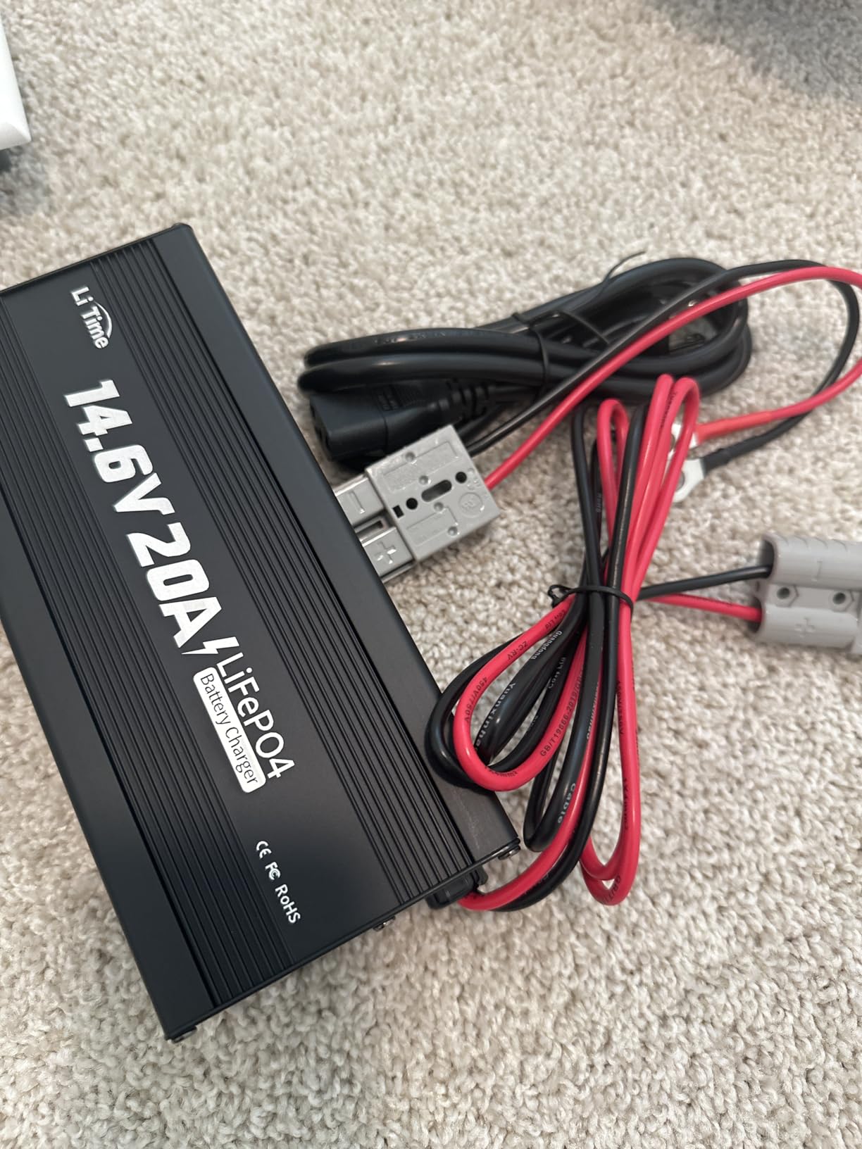 LiTime 12V 20A Lithium Battery Charger, 14.6V Output AC-DC, 0V Activation customer photo 1