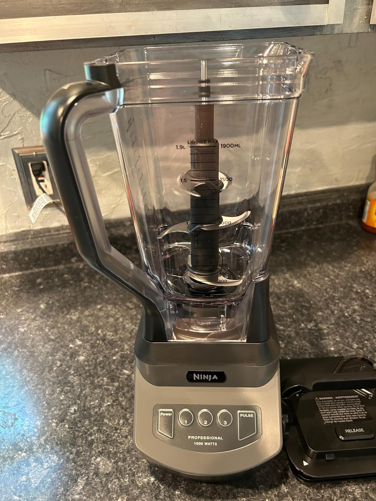 Ninja Blender for Smoothies & Shakes, 1000W, 72oz Pitcher, Black, NJ601AMZ customer photo 2