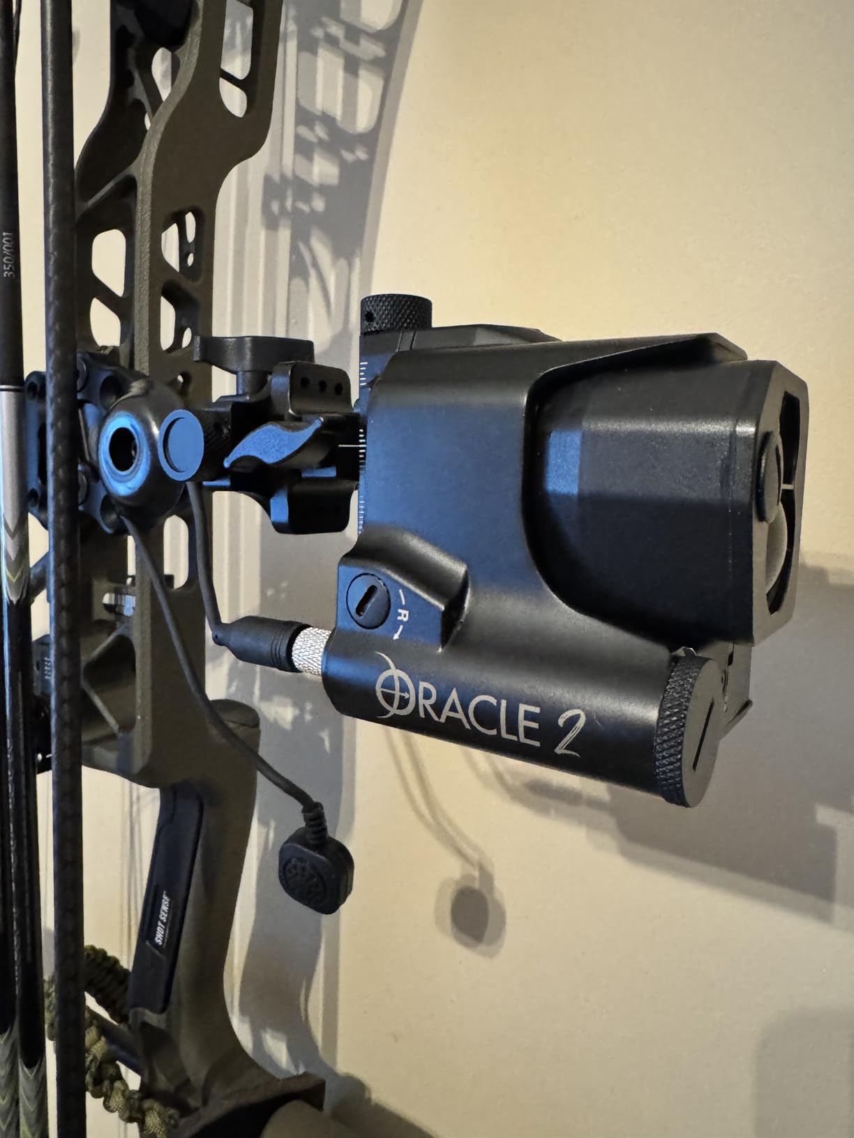 Burris Optics Oracle 2 Rangefinder Bow Sight, Built in Range Finder Measures Exact Distance, Calculates Perfect Aim/Drop Point, Adaptable Right or Left Handed Mount customer photo 2