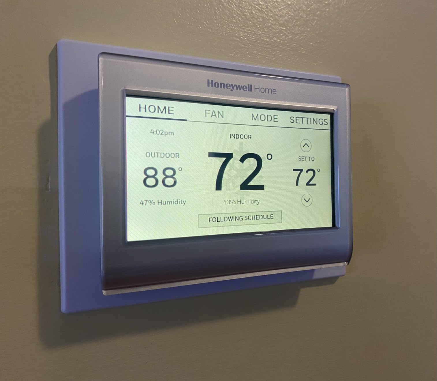 Honeywell Home RTH9600WF Smart Color Thermostat ENERGY STAR Wi-Fi Programmable Touchscreen Alexa Ready - C-Wire Required customer photo 1