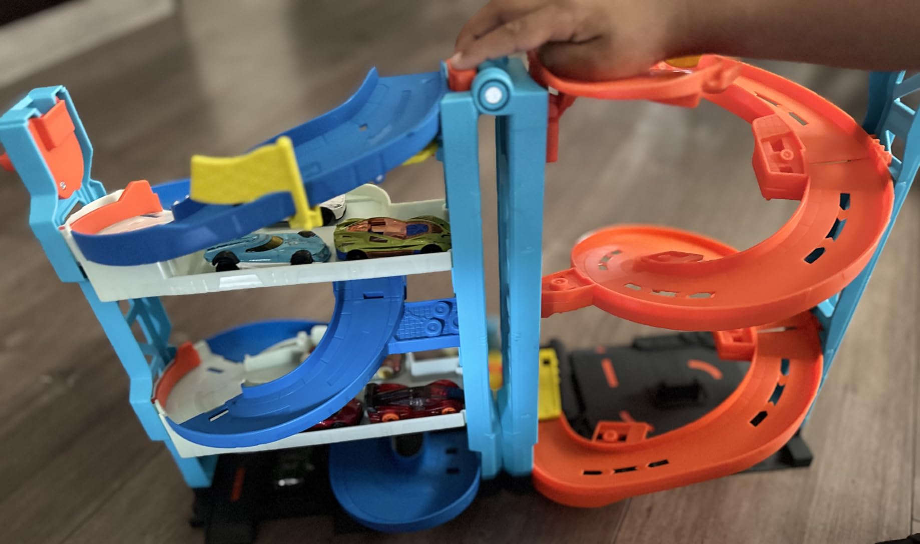 Hot Wheels City Transforming Race Tower & 1 Toy Car customer photo 1