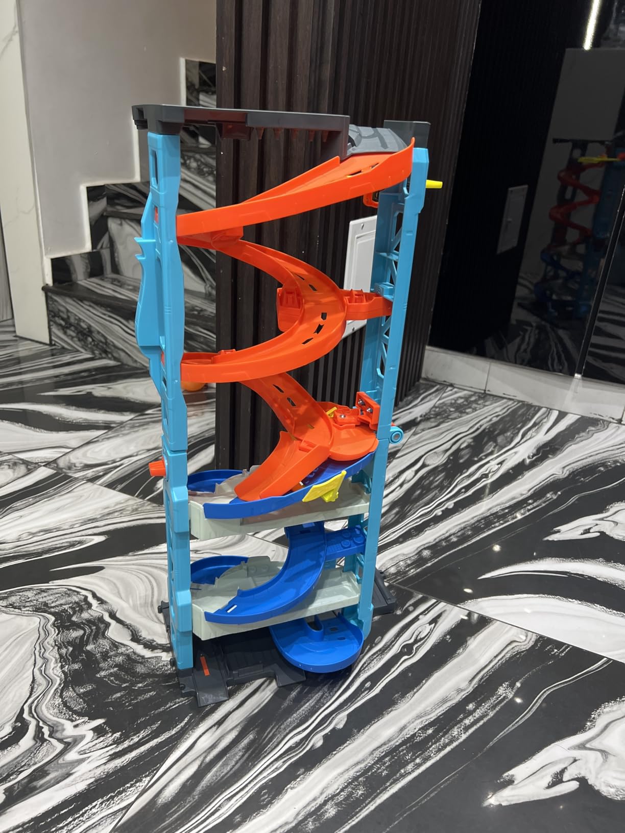 Hot Wheels City Transforming Race Tower & 1 Toy Car customer photo 2