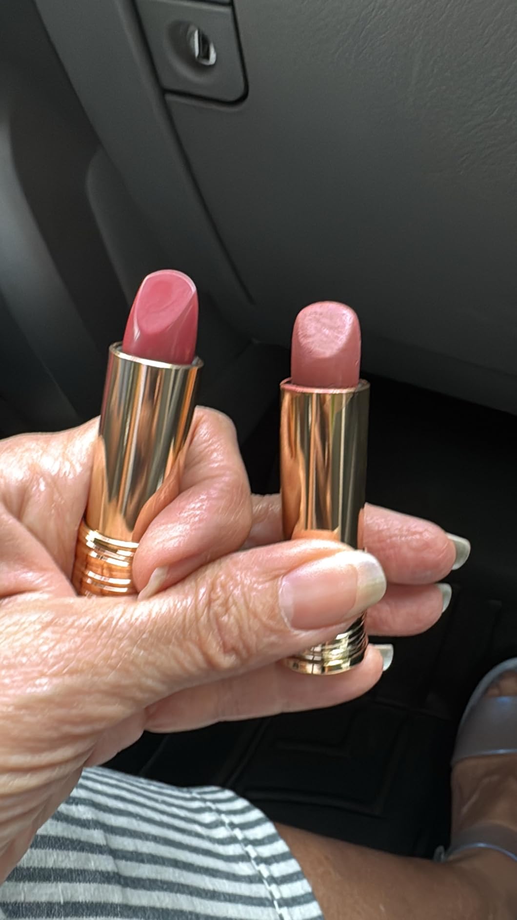 Lancôme L'Absolu Rouge Hydrating Cream Lipstick - Smudge-Resistant customer photo 1