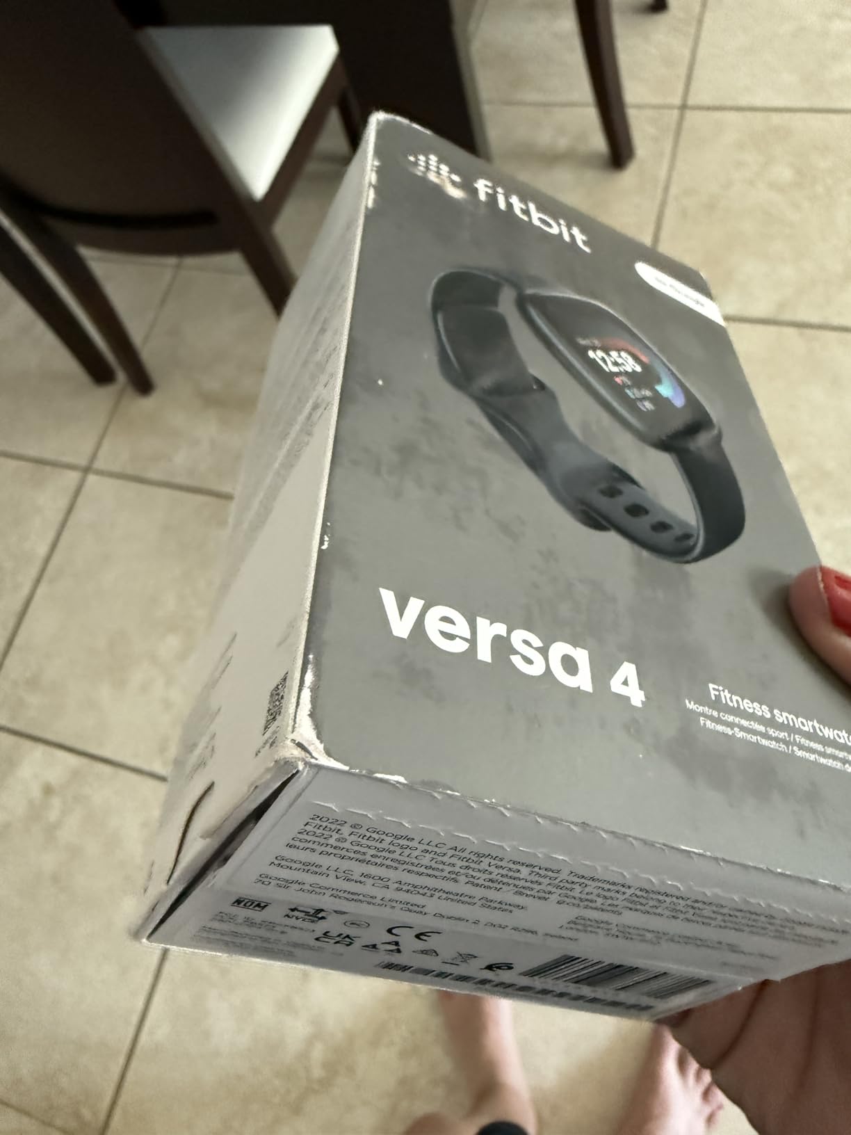 Fitbit Versa 4 Health & Fitness Smartwatch with GPS, 24/7 Heart Rate, Sleep Tracking, Workout Modes, Built-in Alexa, Water Resistant, 6+ Day Battery Life - Black customer photo 1
