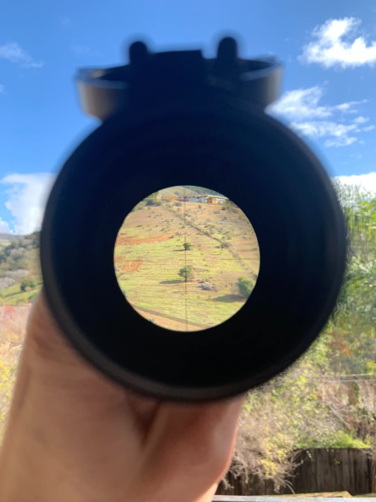 Professional Crossbow Scope, 300-450FPS(1.5-5x32), 20-100 Yards High Brightness and high Definition Red and Green Etched Glass Reticle, Free 20mm mounts customer photo 2