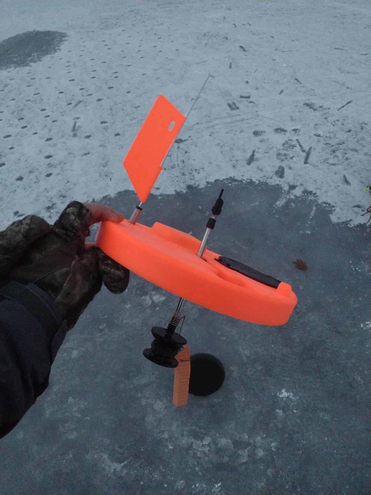 Ice Fishing Tip-Up, Freeze-Proof Ice Fishing Accessories Covers 10