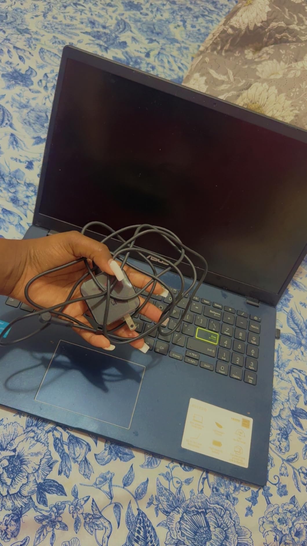 ASUS 15.6” Vivobook Go Slim Laptop, Thin & Portable for Student Study, Intel Dual Core N4500, 4GB RAM, 128GB SSD, Windows 11, Star Black, L510KA-ES04 customer photo 1