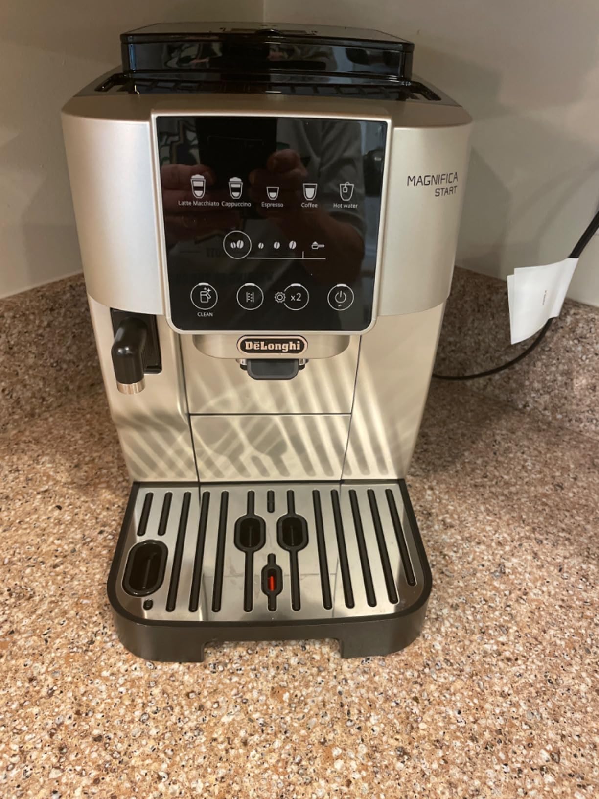 De'Longhi Magnifica Start Automatic Espresso Machine, Milk Frother, Silver customer photo 1
