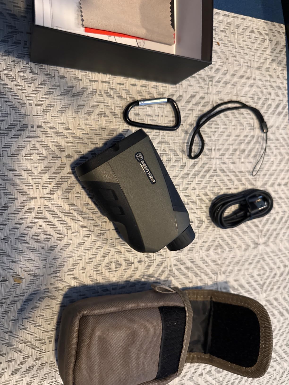 REDTIGER H002 Hunting Rangefinder with Angle & Speed, 1600 Yards customer photo 2