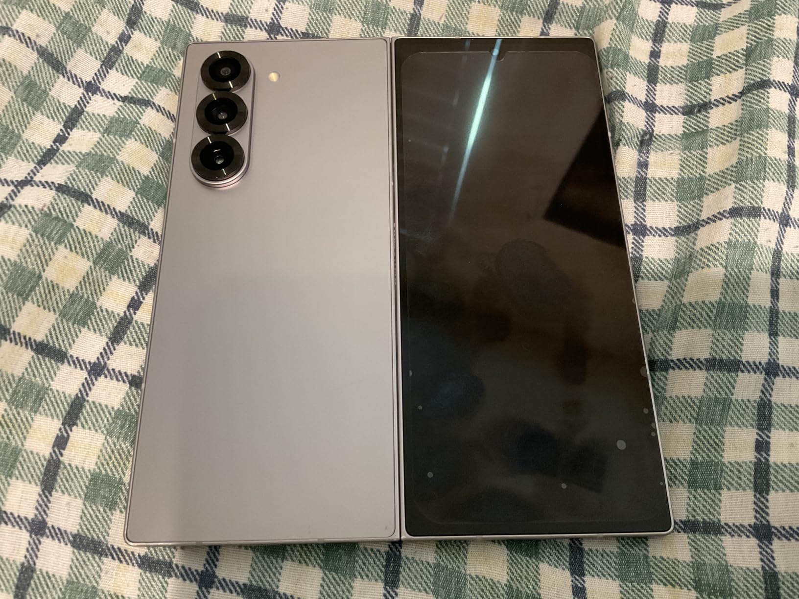 Samsung Galaxy Z Fold 6 Smartphone, 256GB, Factory Unlocked, White (Renewed) customer photo 2
