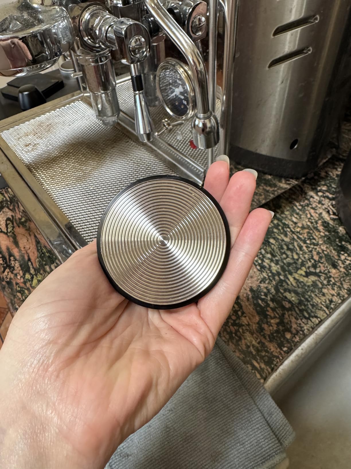 54mm Espresso Tamper, Spring Loaded Self Leveling Coffee Tamper customer photo 2
