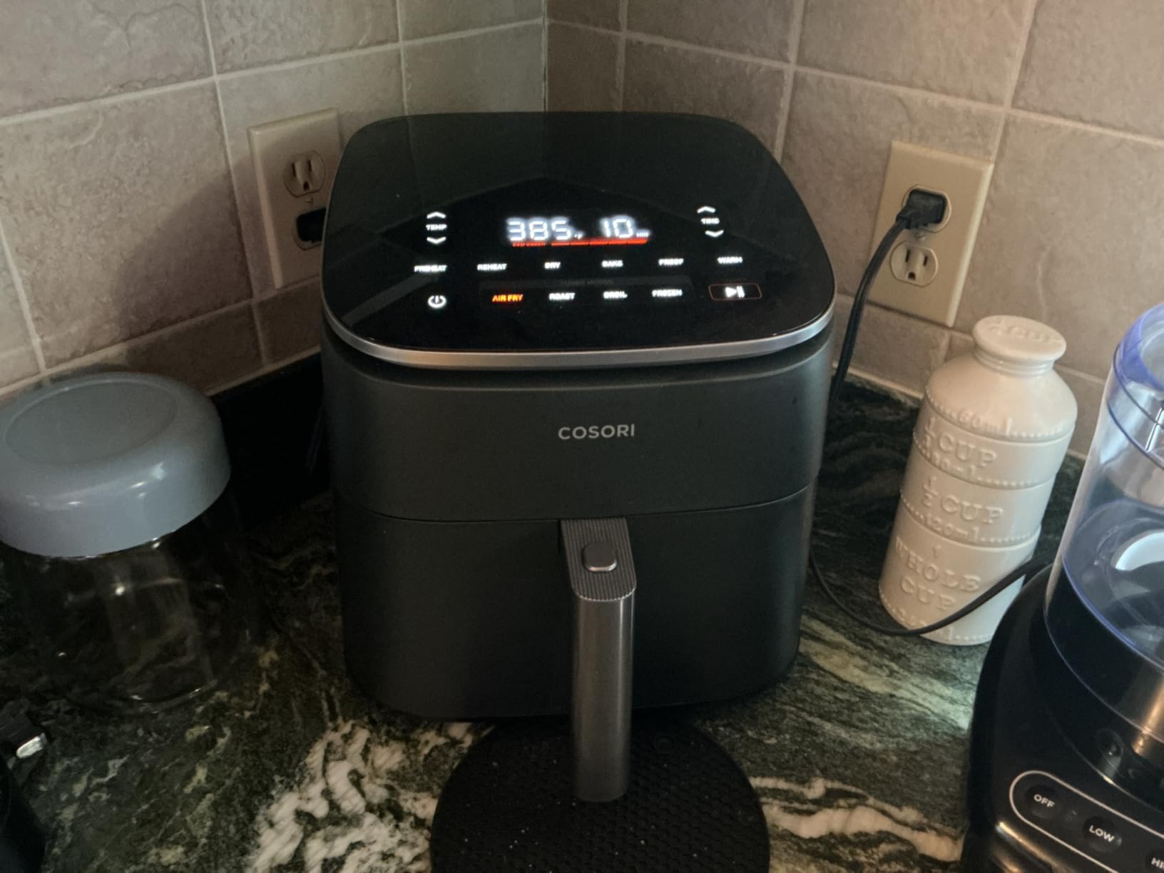 Cosori TurboBlaze Smart Air Fryer 6 Qt, Shake Reminders, 9-in-1, Cream customer photo 1