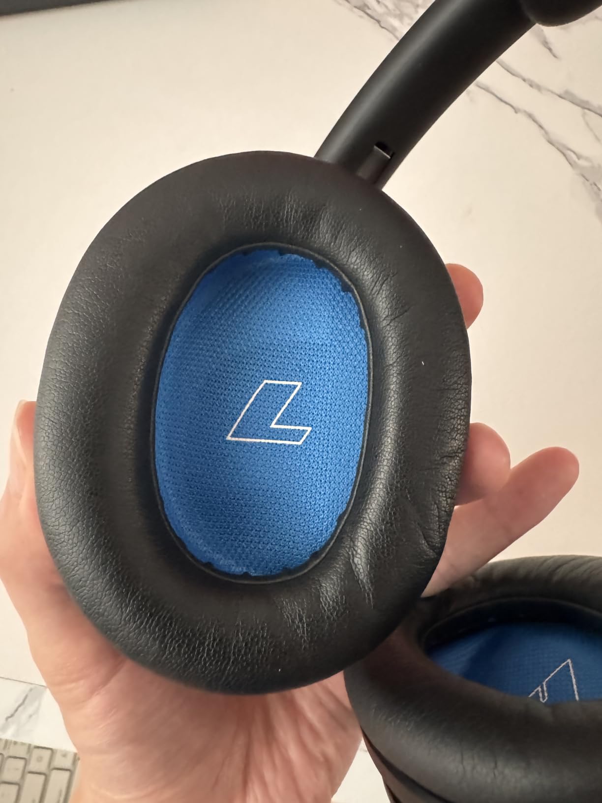 Bose QuietComfort Headphones (2nd Gen) - Wireless Headphones, Active Over Ear Noise Cancelling and Mic, Immersive Audio, USB-C Charging and Lossless Audio, Up to 24 Hours of Play time, Black customer photo 2