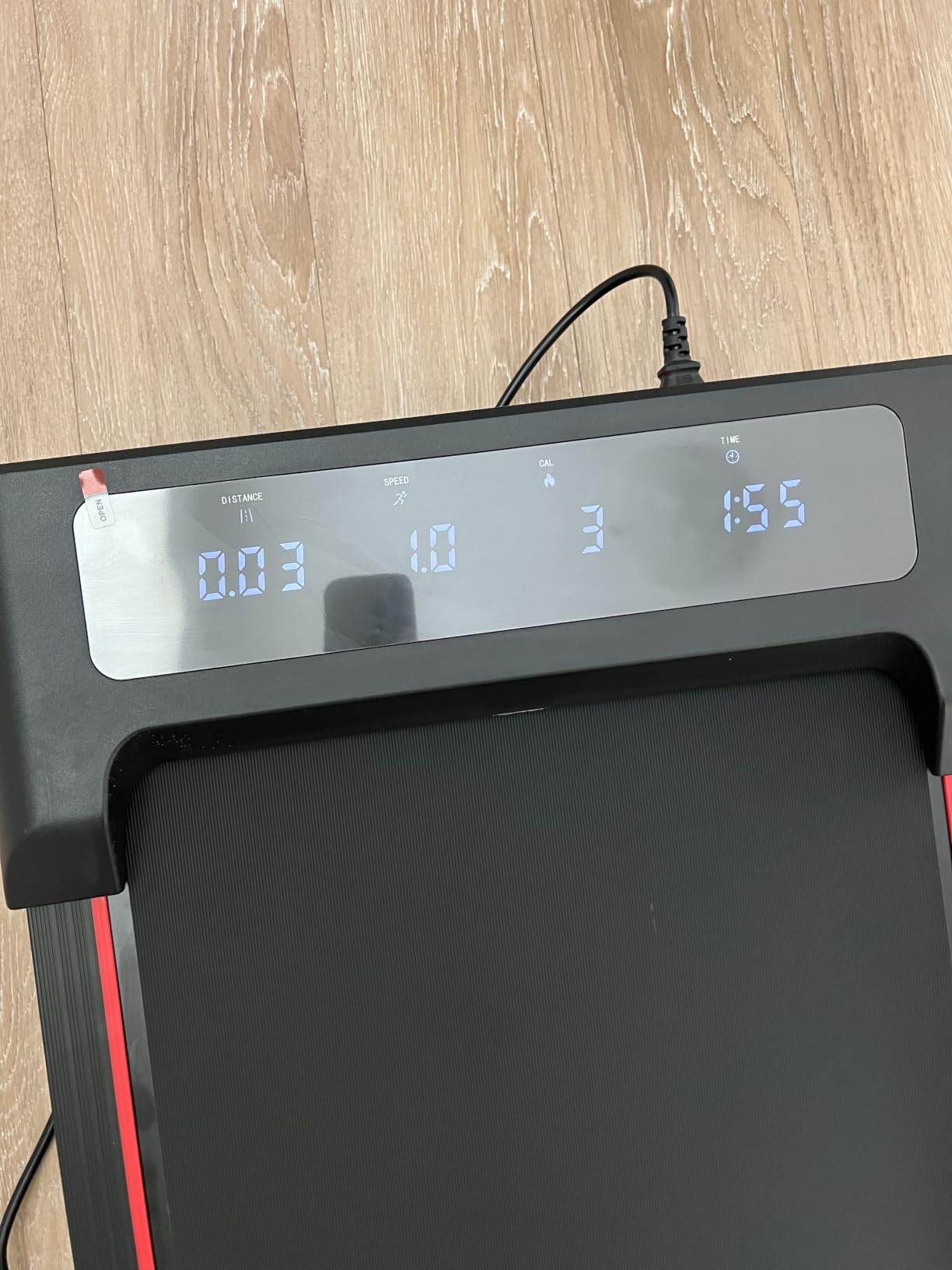 Walking Pad with Incline, FOUSAE 6.2MPH Walking Pad Under Desk Treadmill with 10% Incline, Full Screen LED Display, 2.75HP Brushless Drive, 12 HIIT Programs, Remote Control, 350 LBS Capacity customer photo 2